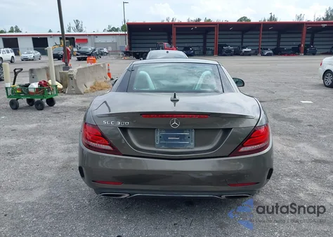 2019 Mercedes-Benz Slc 300 из США, поврежденный, VIN WDDPK3JAXKF158997